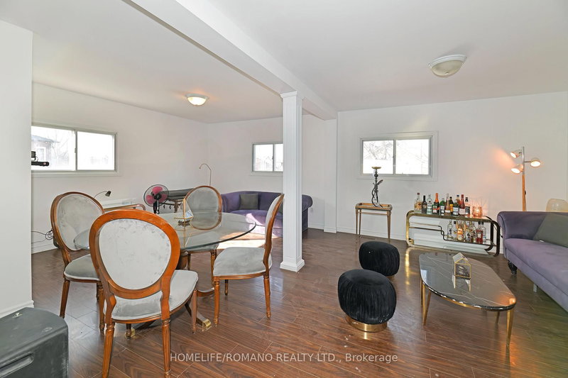 248 Bloor St E, Oshawa, L1H 3M6 | Image 2