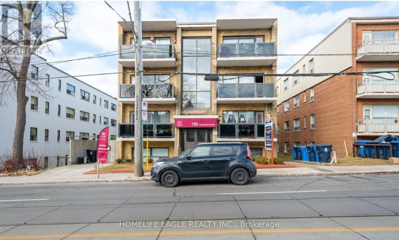 home for lease on 104-156 Kingston Road
