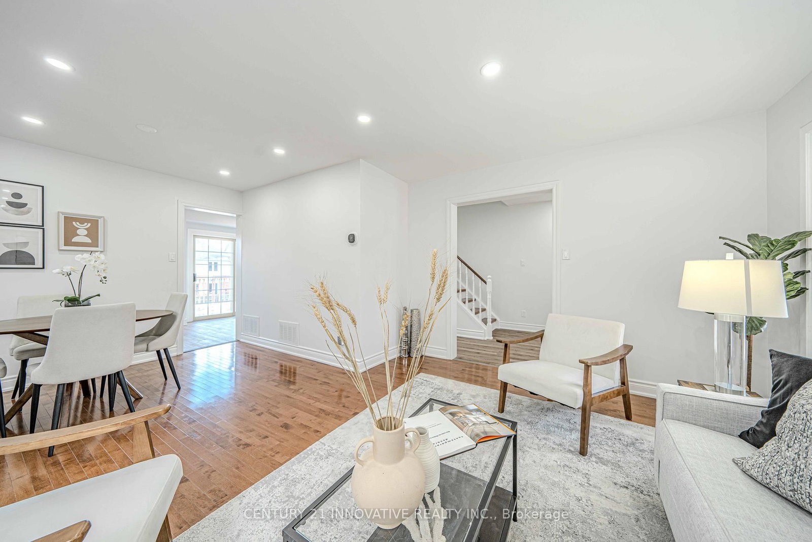 Listing Image 7