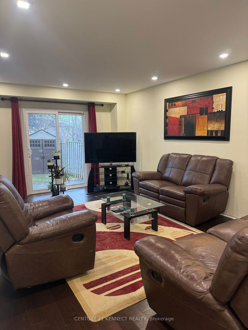 home for lease on 68 Greenleaf Terrace
