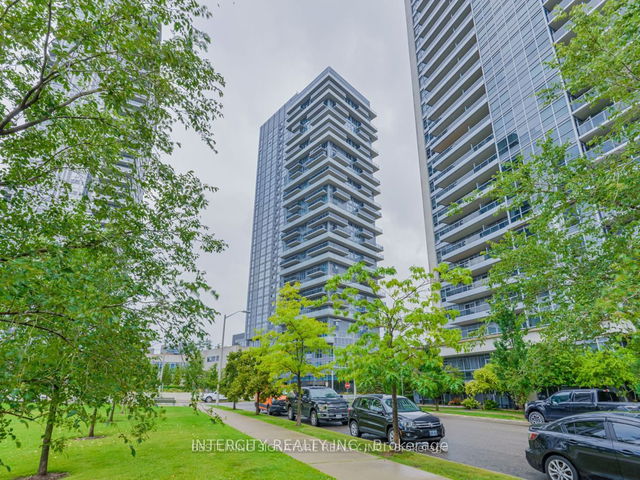 2007 - 225 Village Green Square