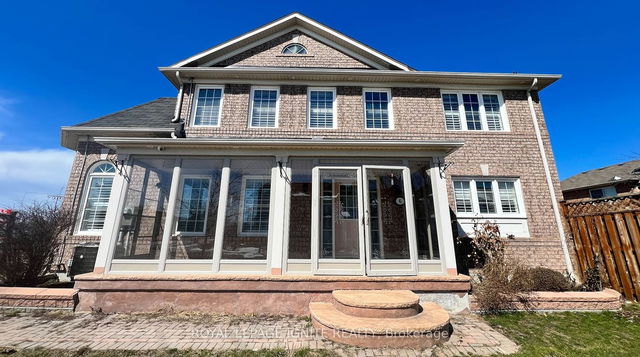6 Trumpeter Street