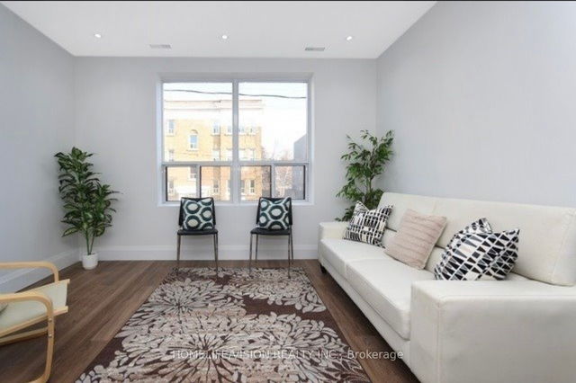Upper - 864A Broadview Avenue