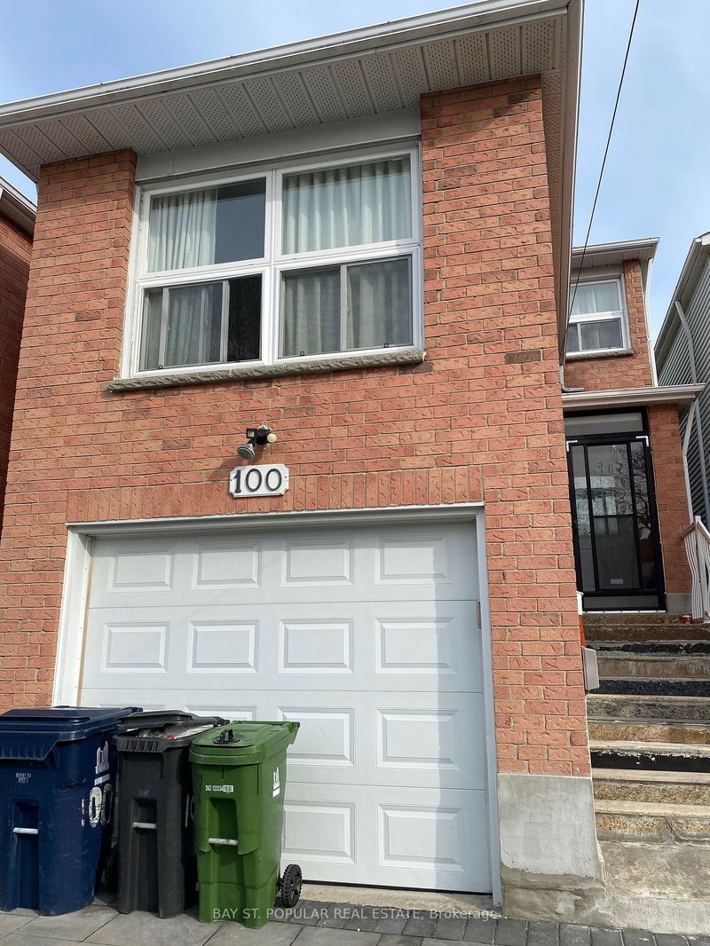 home for lease on 100 Seamist Crescent