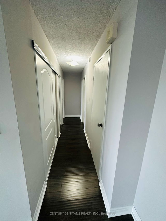 409 - 100 Wingarden Court