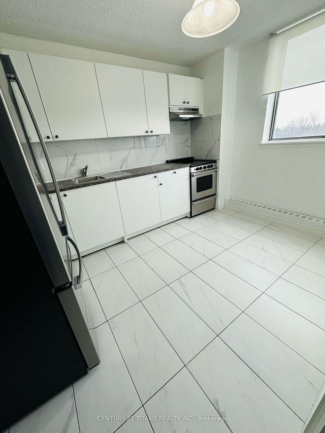 409 - 100 Wingarden Court