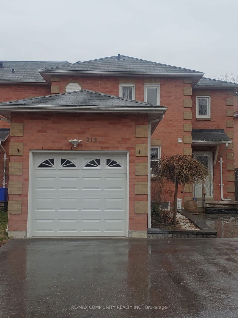 home for lease on 212 Wright Crescent