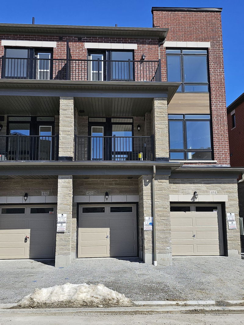 home for lease on 452 Salem Road S