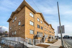 home for lease on 205-1795 Markham Road