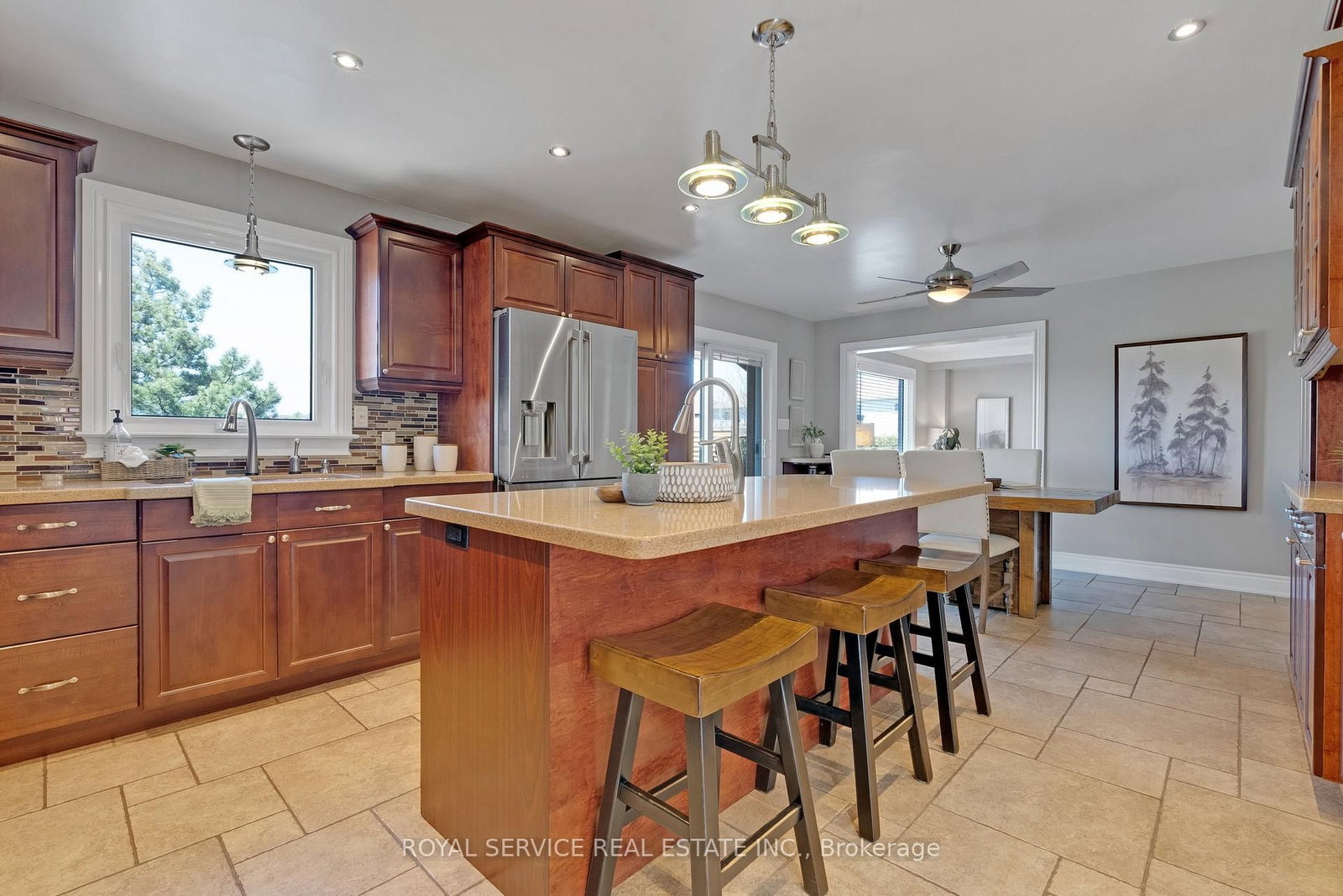 Listing Image 7