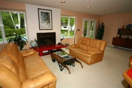 112 Woodview Dr, Pickering, L1V1L2 | Image 2