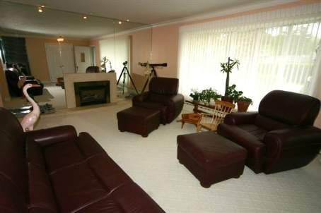 112 Woodview Dr, Pickering, L1V1L2 | Image 3