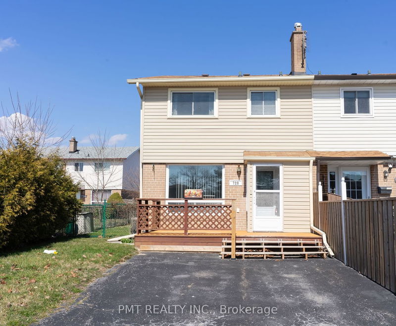 home for lease on 728 Krosno Boulevard