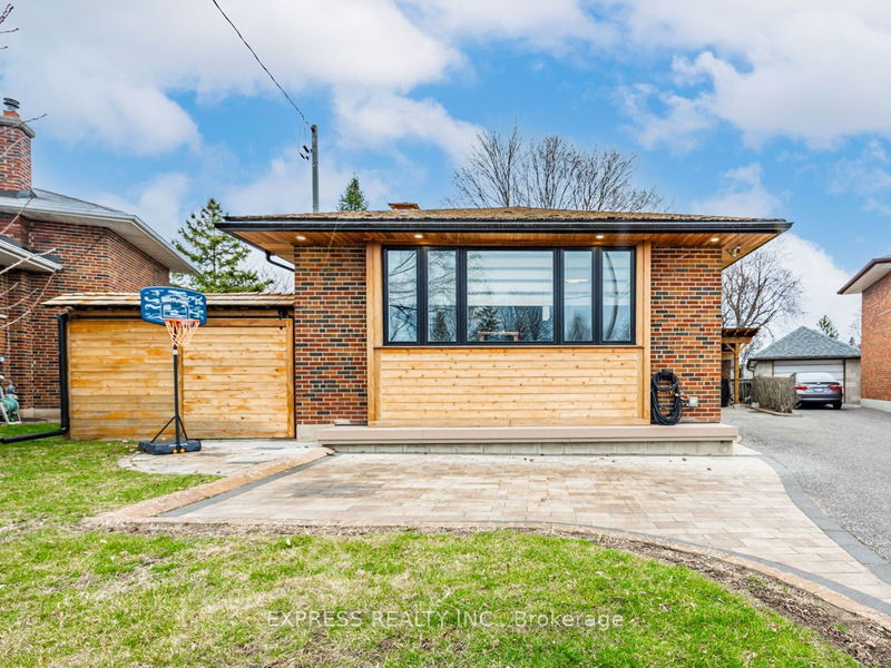 home for sale on 68 Shrewsbury Square