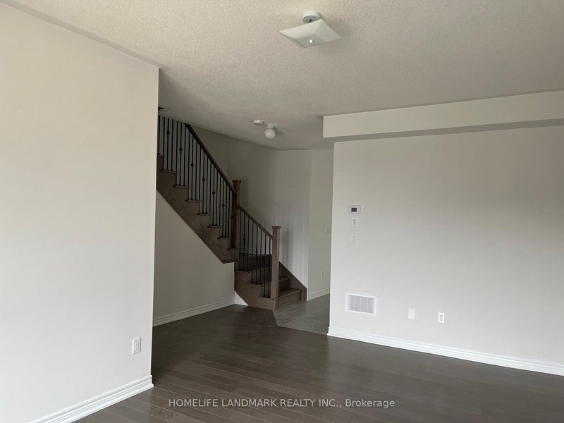 2686 Delphinium Tr, Pickering, L1X 0M1 | Image 3