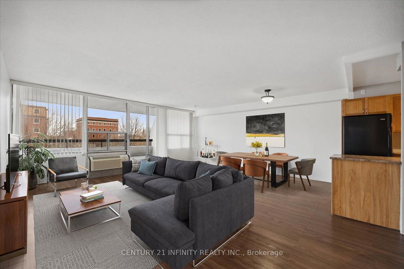 home for sale on 226-50 Richmond Street E