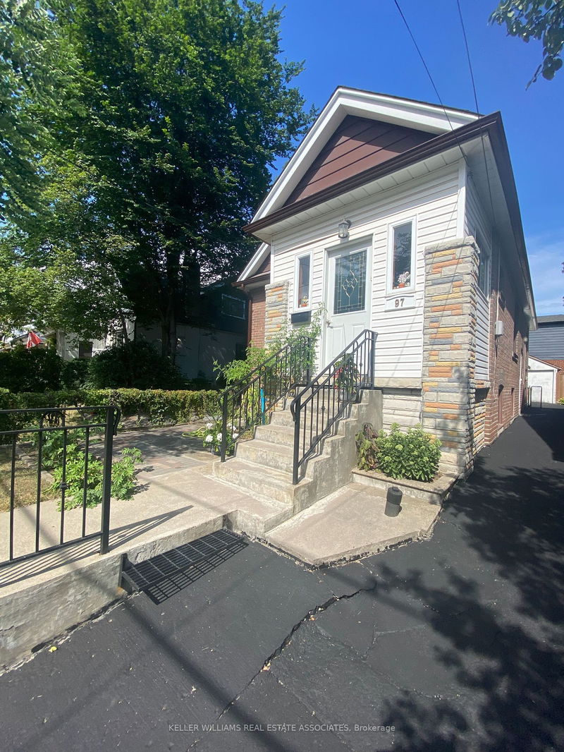 home for lease on Lower-97 Oak Park Avenue