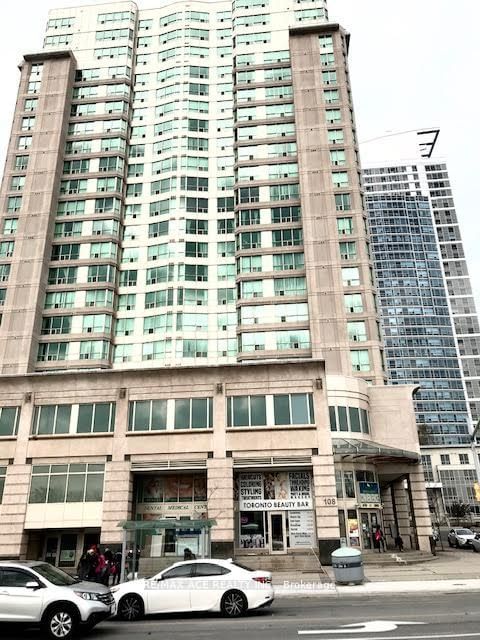 home for lease on 610-8 Lee Centre Drive