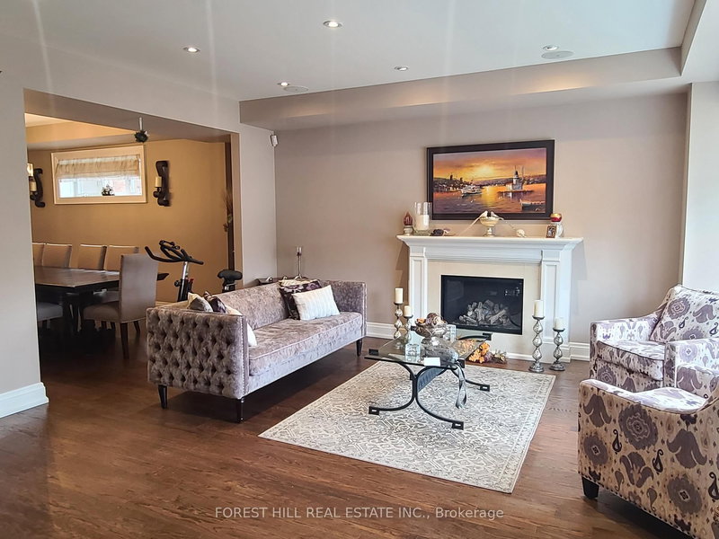 69 Don Valley Dr, Toronto, M4K 2J1 | Image 3