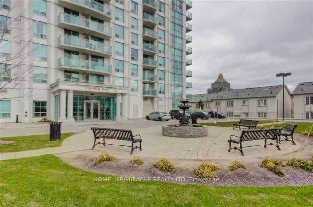 home for lease on 5I-8 Rosebank Drive