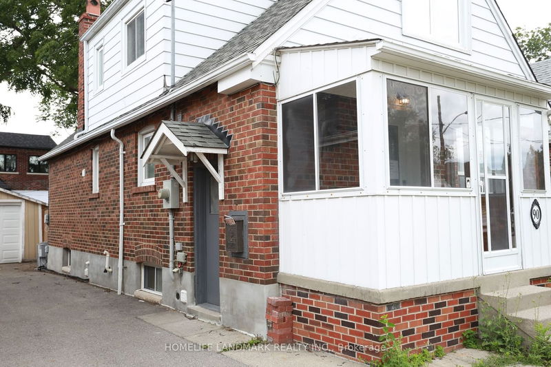 home for lease on Lower-90 Binswood Avenue