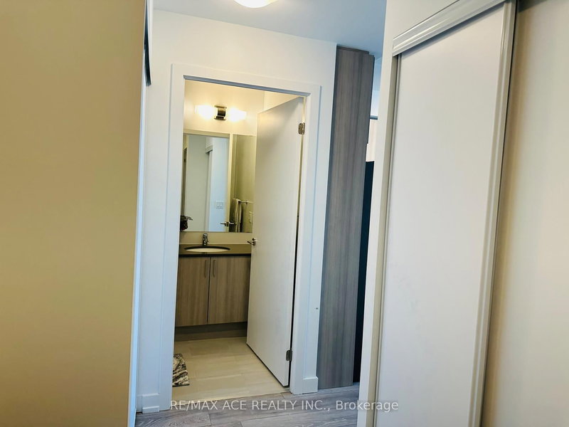 2110 - 1455 Celebration Dr, Pickering, L1W 0C3 | Image 3