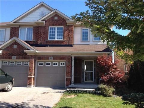 home for lease on 15 Howlett Crescent