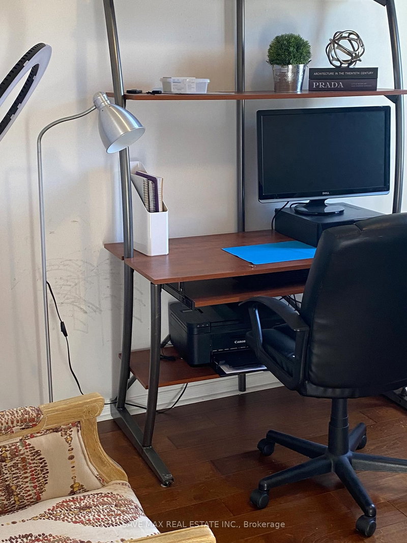 1033 Grandview St N, Oshawa, L1K 2S8 | Image 2