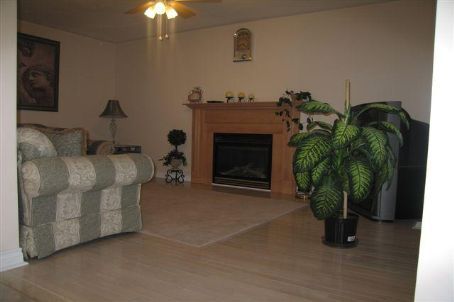 7 Woodcock Ave, Ajax, L1T4J5 | Image 3