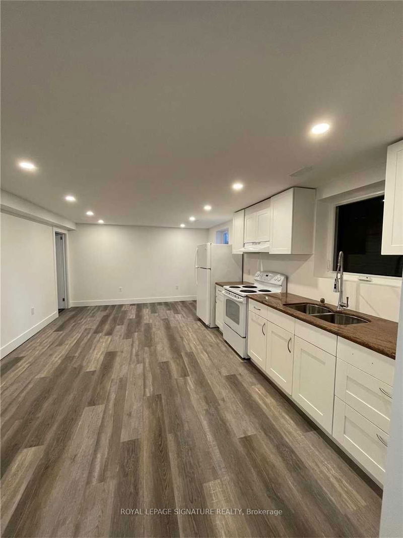 home for lease on Bsmt-19 Scarboro Avenue