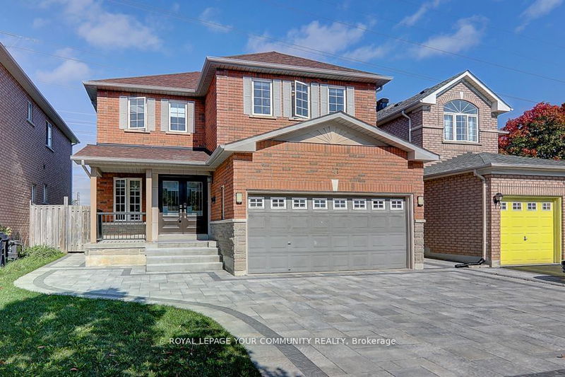 home for sale on 47 Candlebrook Crescent