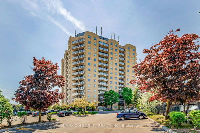 home for lease on 705-2 Westney Road N