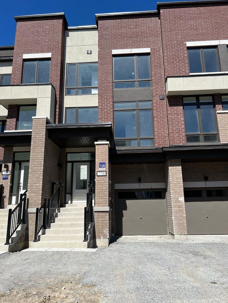 home for lease on 770 Heathrow Path