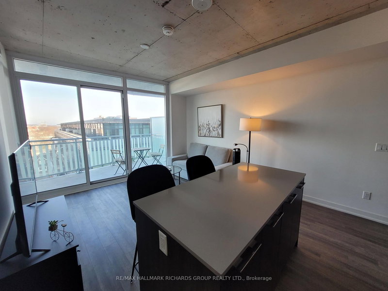 808 - 45 Baseball Pl, Toronto, M4M 0E7 | Image 2