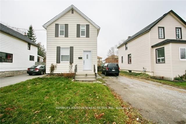 home for lease on 494 Front Street