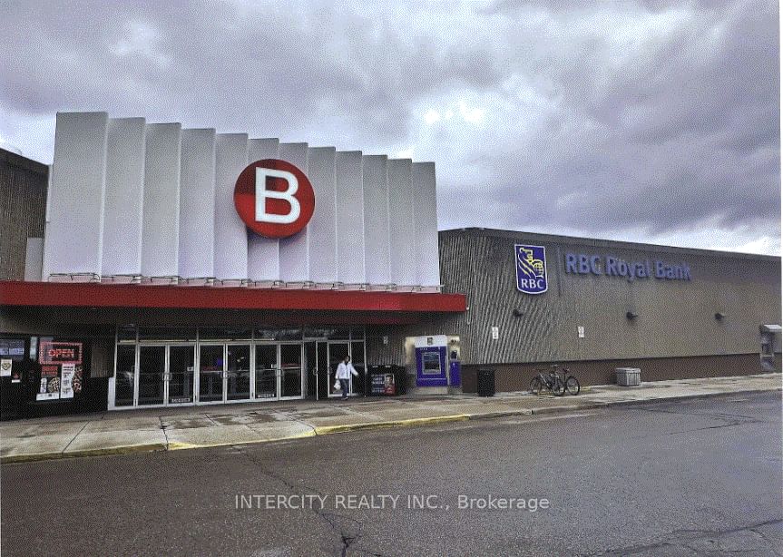 Building at 2900 Warden Avenue, Toronto, L'Amoreaux