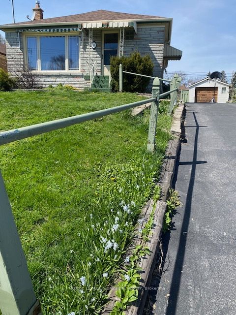 home for lease on Bsmt-48 Tansley Avenue