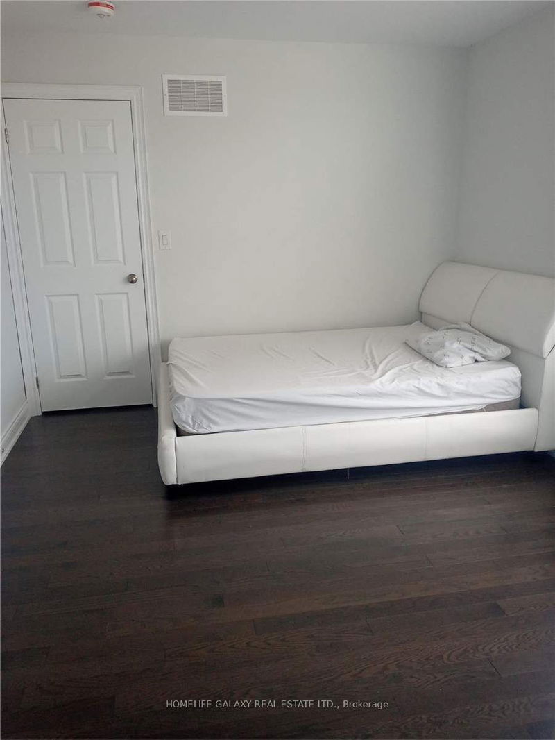 home for lease on 1-19 Mirrow Court