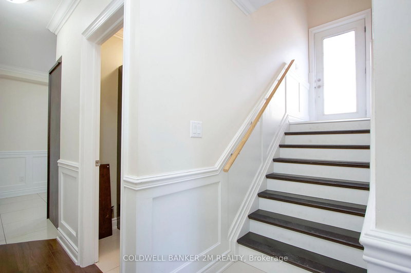 2 - 230 Annis St, Oshawa, L1H 3P4 | Image 3