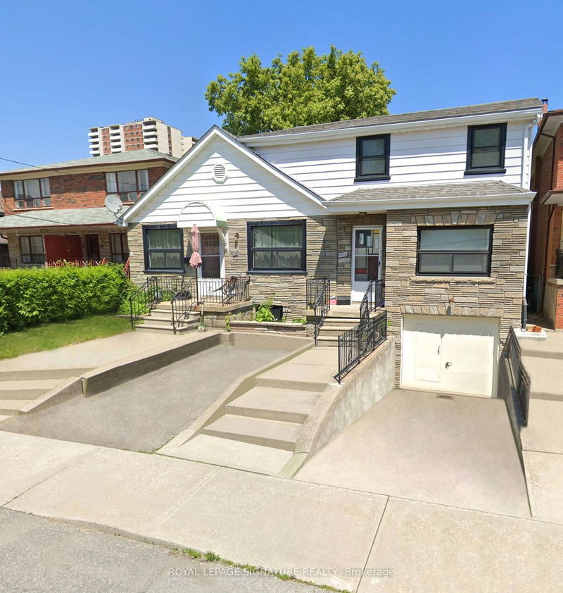 home for lease on Lower-135 Leyton Avenue