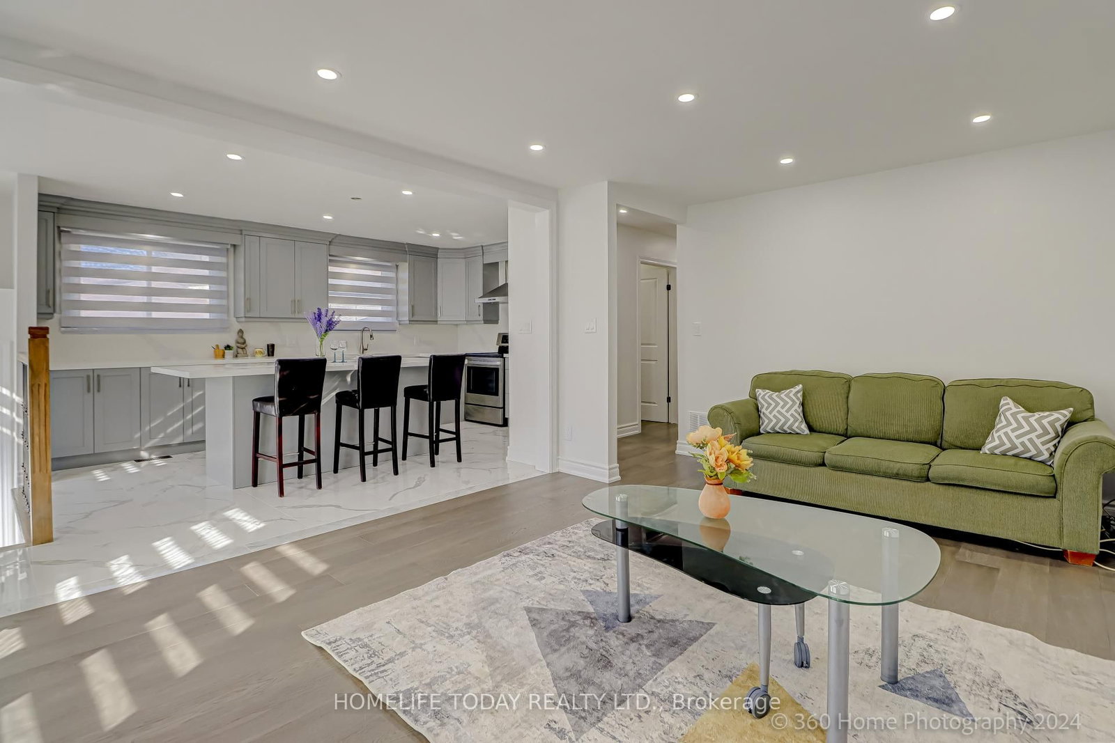 Listing Image 7