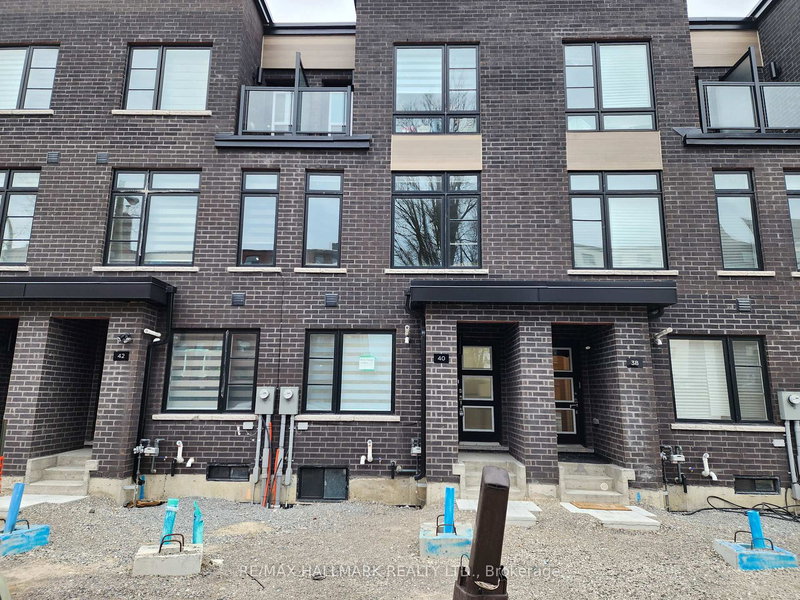 40 Akil Thomas Gdns, Toronto, M1P 3C1 | Image 2