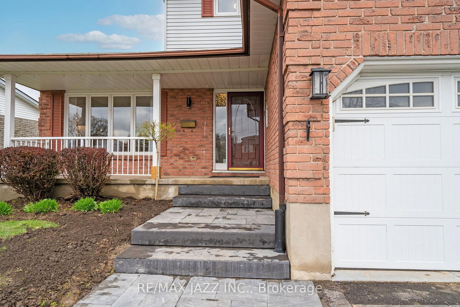 Listing Image 3