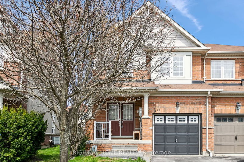 home for sale on 1435 Glaspell Crescent