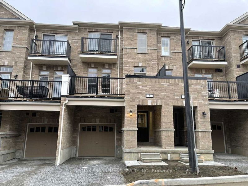 home for lease on 5 Royal Collection Way