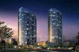 home for lease on 1120-181 Village Green Square