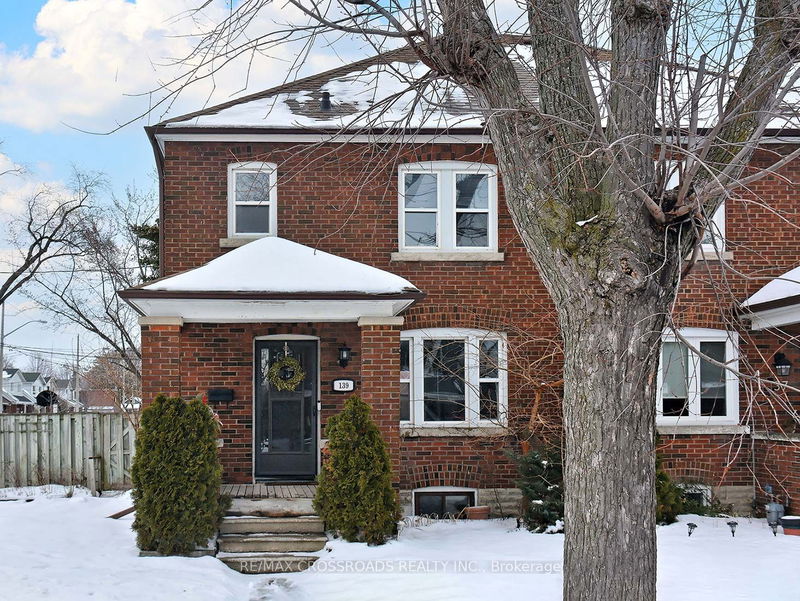 home for lease on 139 Woodmount Avenue