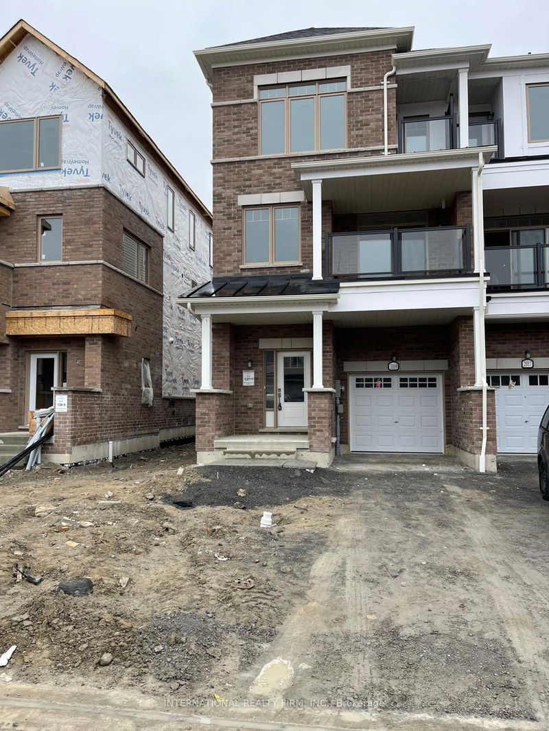 home for lease on 2019 Cameron Lott Crescent