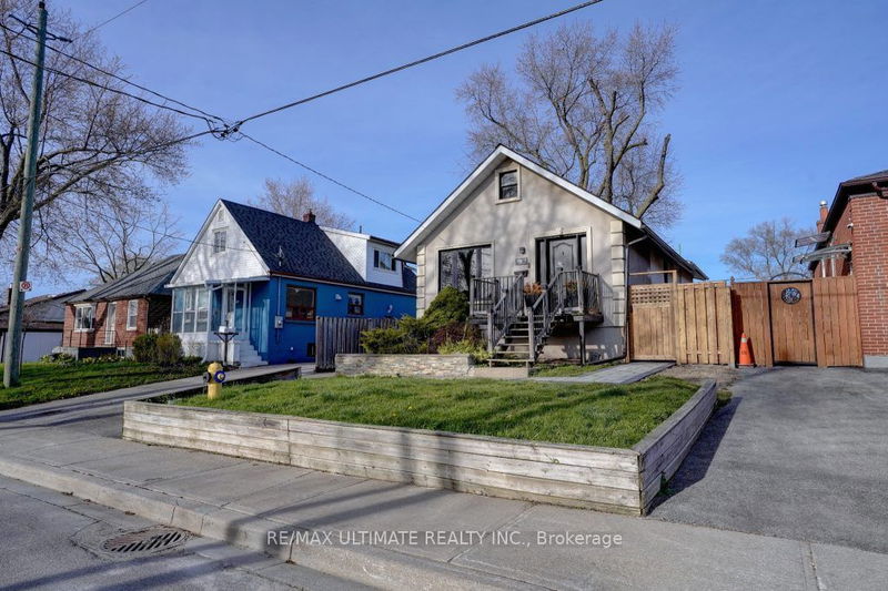home for lease on Lower-31 Jeavons Avenue