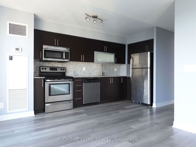 home for lease on 2510-50 Town Centre Court